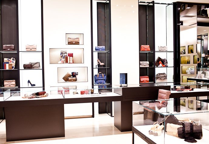 Интерьеры нового бутика Chanel в Москве (фото 21)