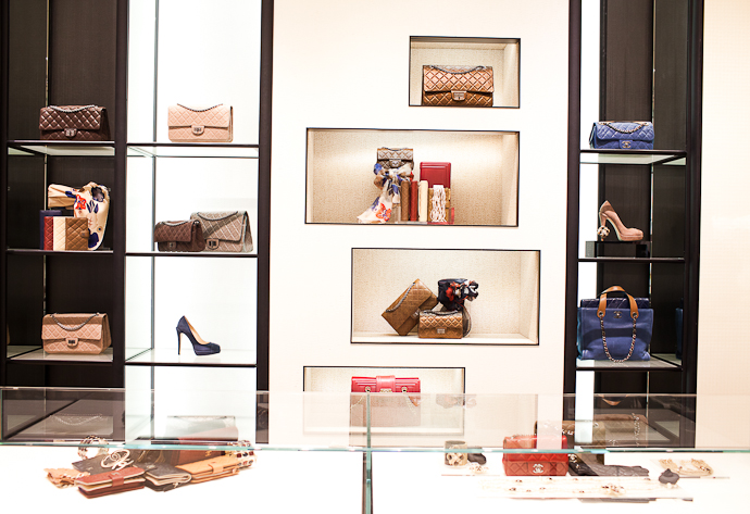 Интерьеры нового бутика Chanel в Москве (фото 22)