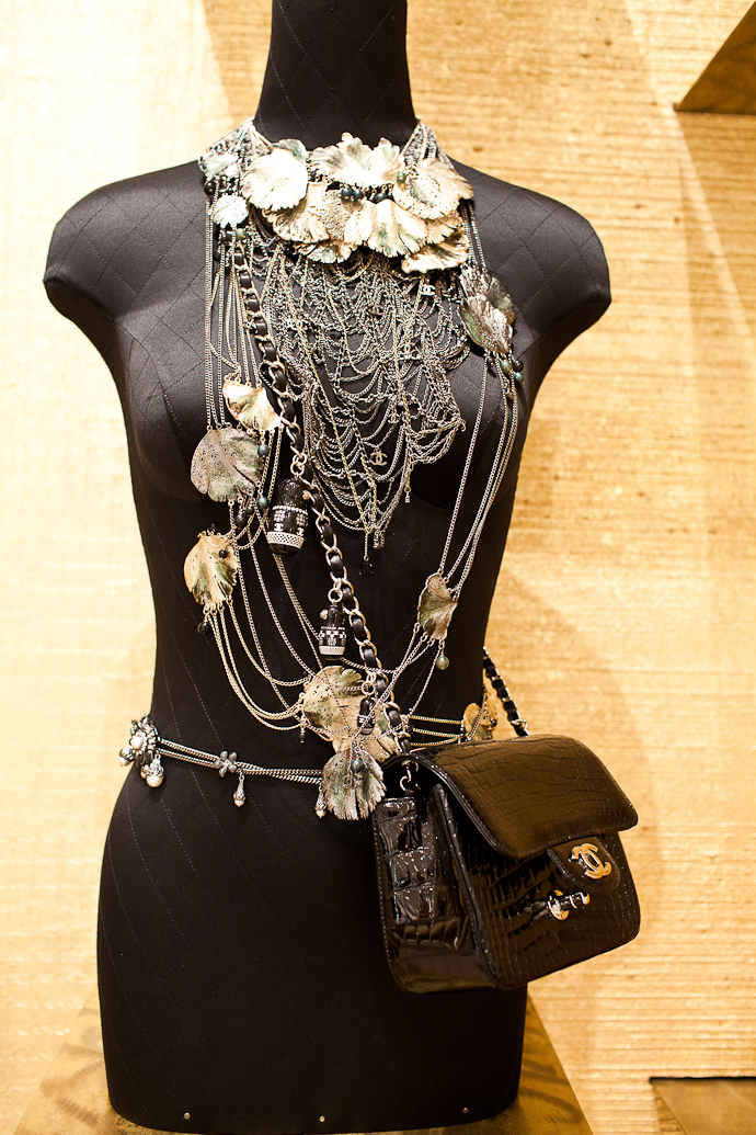 Интерьеры нового бутика Chanel в Москве (фото 53)