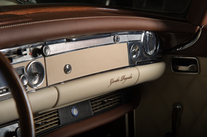 Vilner Studio восстановили Mercedes Pagoda (фото 5)