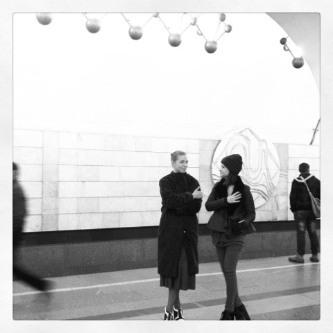 Шала Монрок в московской подземке (фото 6)