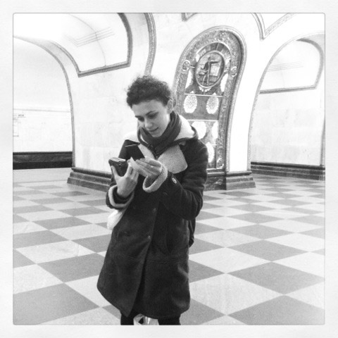 Шала Монрок в московской подземке (фото 9)