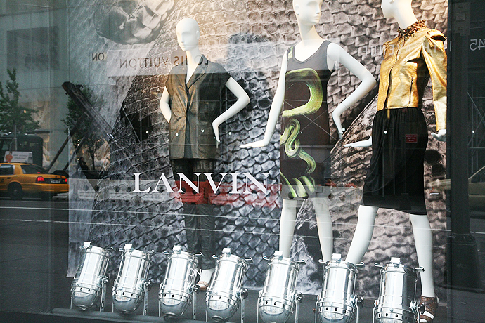 Лучшие витрины мира: Bergdorf Goodman (фото 11)