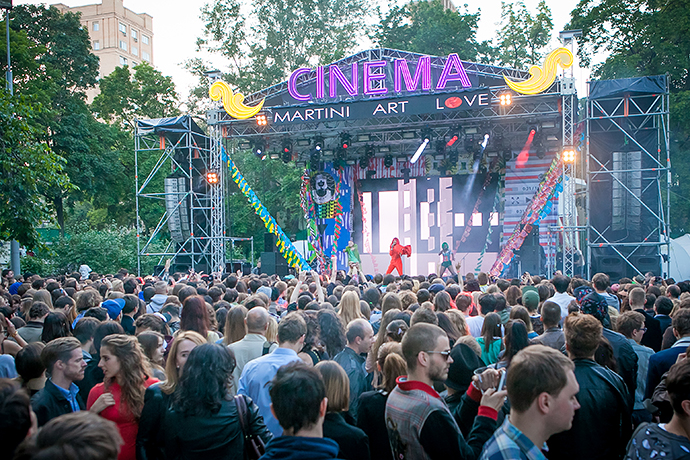 Martini Art Love Cinema в саду "Эрмитаж" (фото 36)