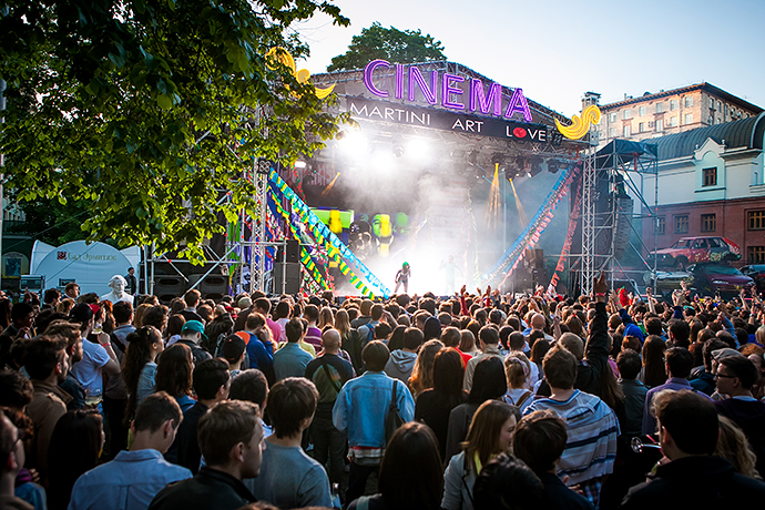 Martini Art Love Cinema в саду "Эрмитаж" (фото 39)
