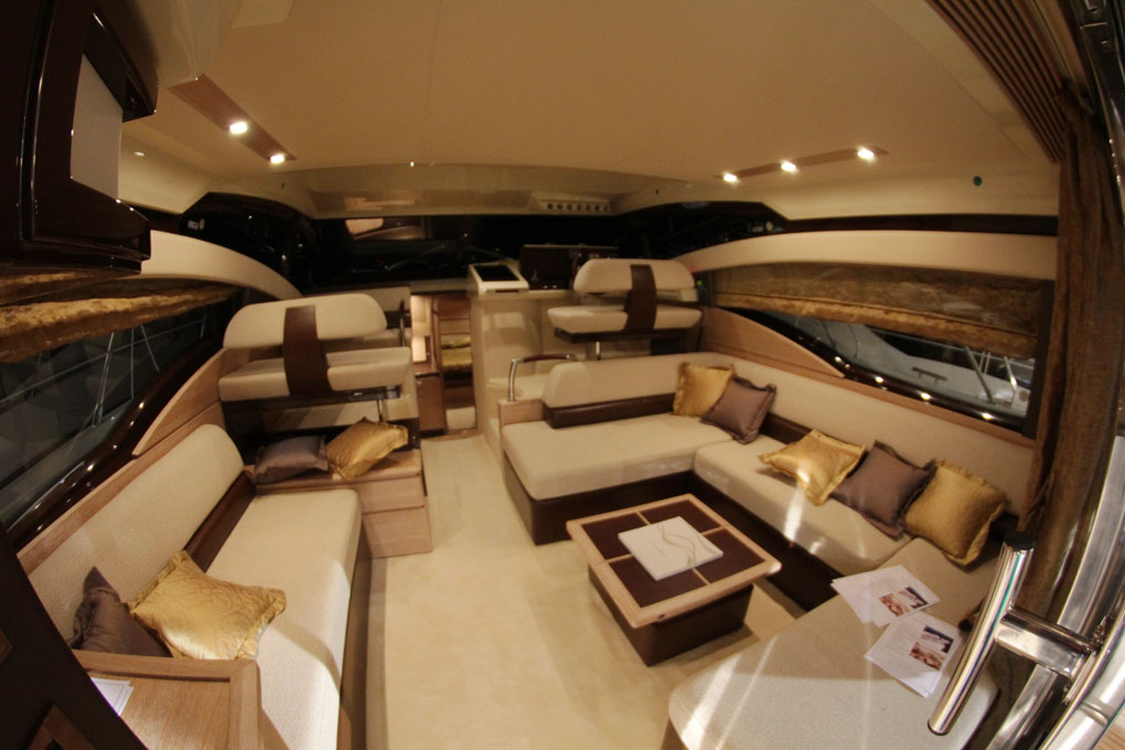 Выставка яхт и предметов роскоши в Москве (фото 7)