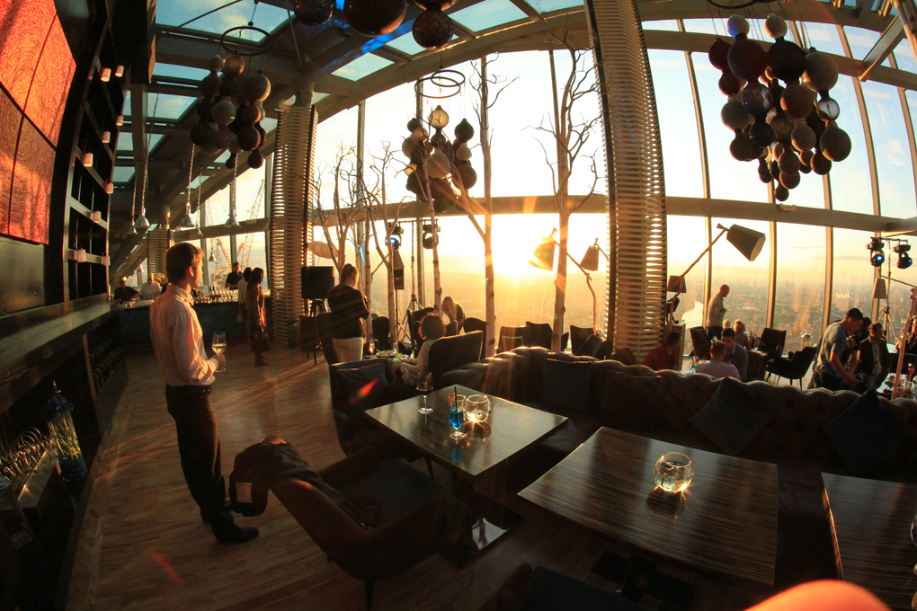 Предпремьерный показ нового BMW (фото 1)