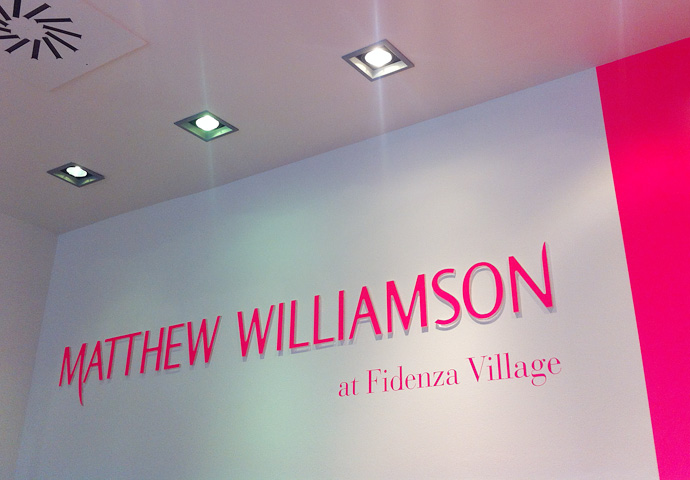 Pop-up-бутик Matthew Williamson в Fidenza Village (фото 13)