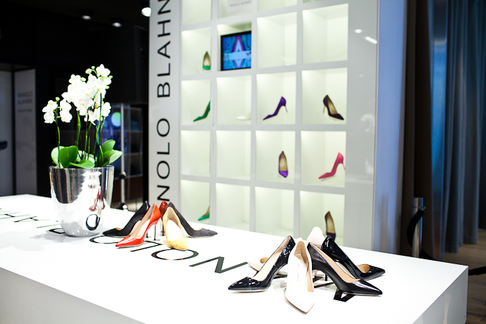 Открытие pop-up store Manolo Blahnik в ЦУМе (фото 21)