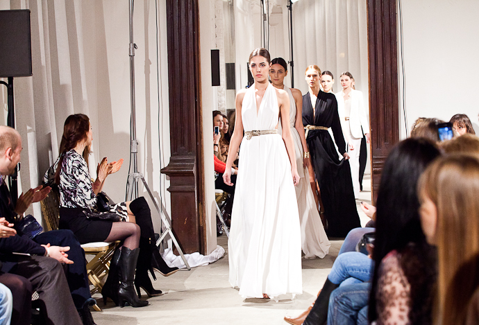 Показ Mango весна-лето 2012 в Москве (фото 16)