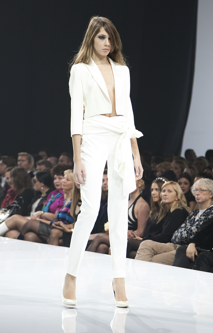 Показ Valentin Yudashkin в Москве (фото 37)