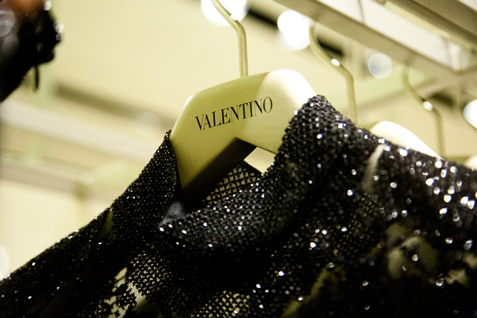 Презентация аксессуаров Valentino Noir (фото 22)