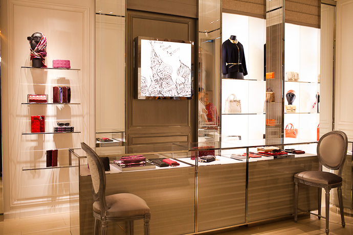Коктейль в бутике Dior (фото 2)