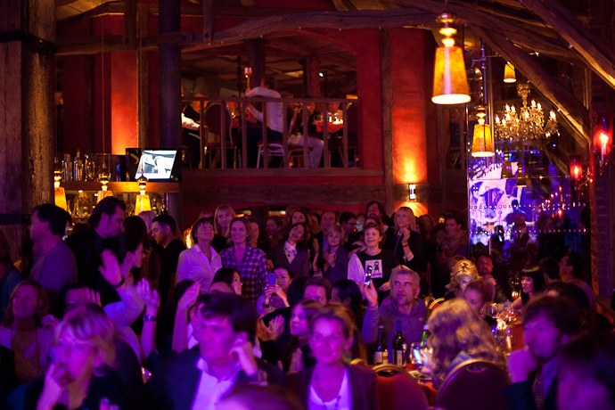 Закрытый концерт Гриши Урганта в "Бочке" (фото 10)