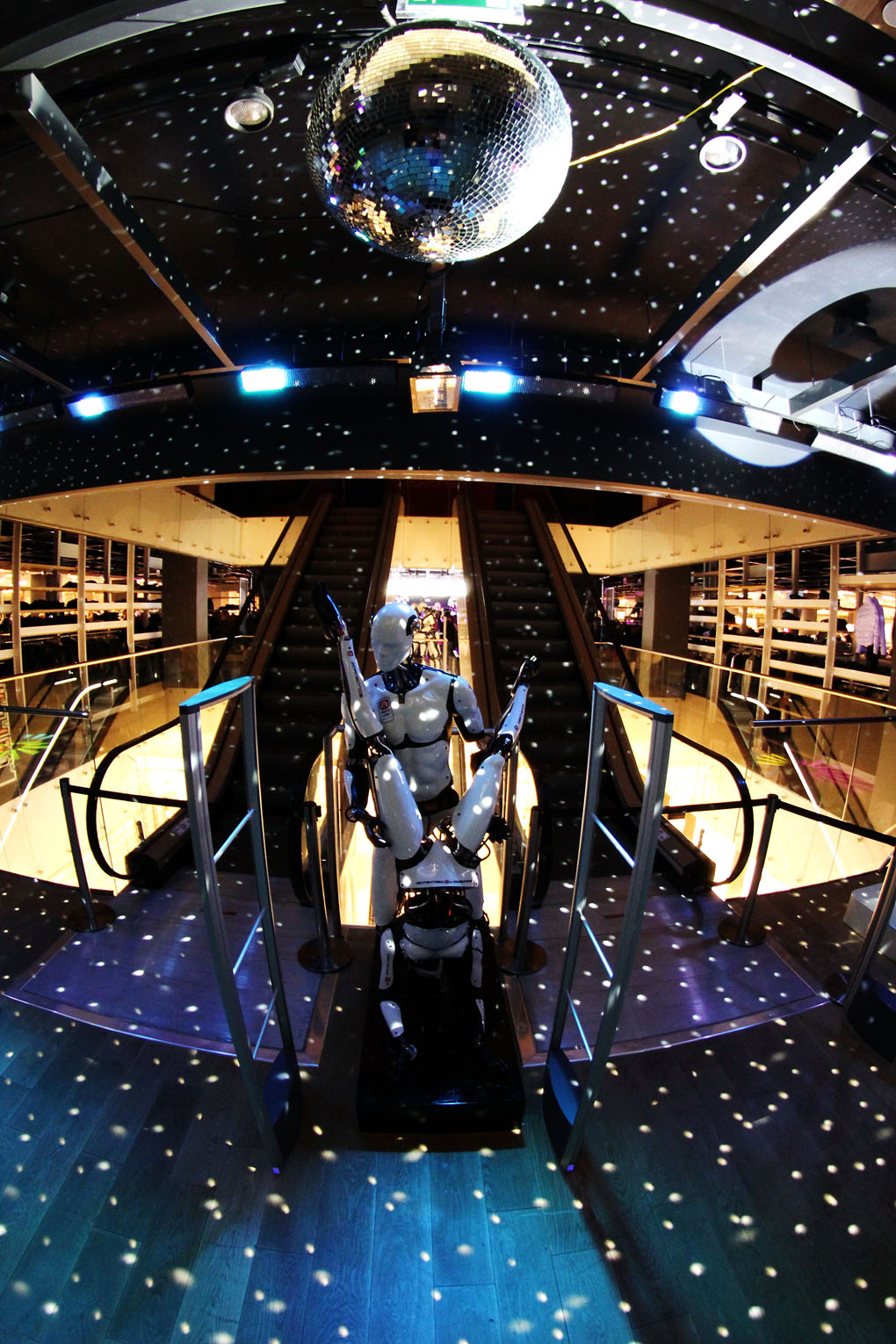 Новый четвертый этаж в ЦУМе (фото 16)