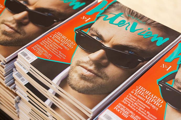 Автограф-сессия Алены Долецкой в "Цветном" (фото 10)