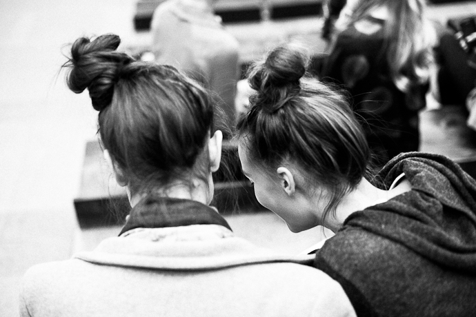 Показ Alena Akhmadullina весна-лето 2013: backstage (фото 19)