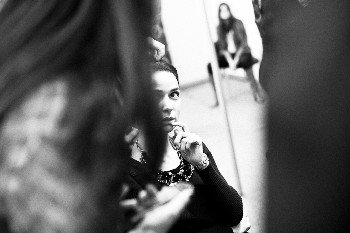 Показ Alena Akhmadullina весна-лето 2013: backstage (фото 25)