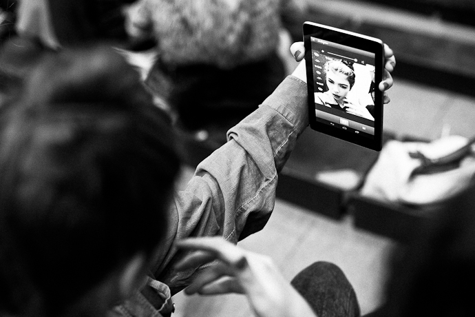 Показ Alena Akhmadullina весна-лето 2013: backstage (фото 35)