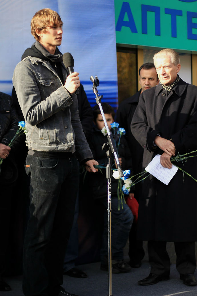 Открытие памятной доски в честь Льва Яшина (фото 3)