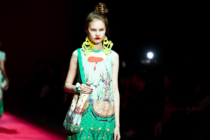 Показ Alena Akhmadullina весна-лето 2013 (фото 26)