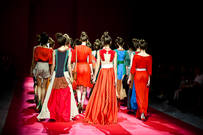 Показ Alena Akhmadullina весна-лето 2013 (фото 30)