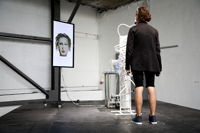 Открытие выставки Lexus Hybrid Art 2012 (фото 2)