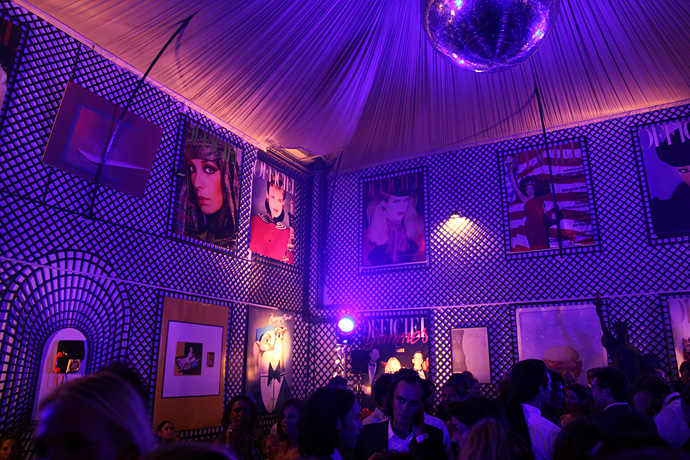 90 лет журналу L'Officiel в Париже (фото 29)