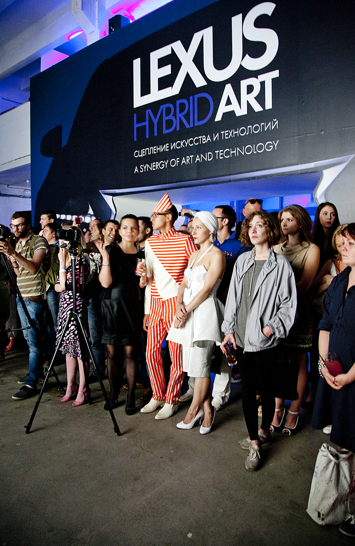 Открытие выставки Lexus Hybrid Art 2012 (фото 18)