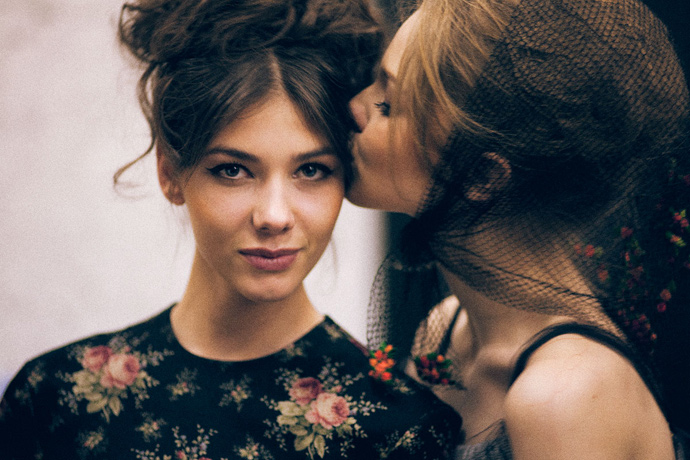 Ulyana Sergeenko весна-лето 2012. Backstage (фото 13)