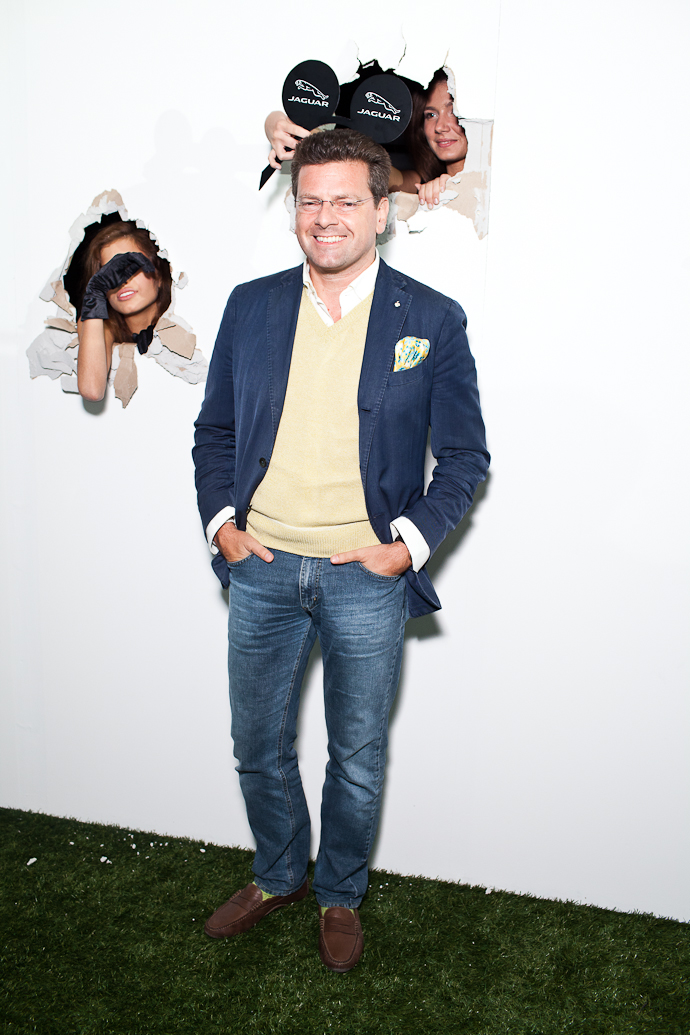 Уличная выставка Тайлера Шилдса (фото 13)