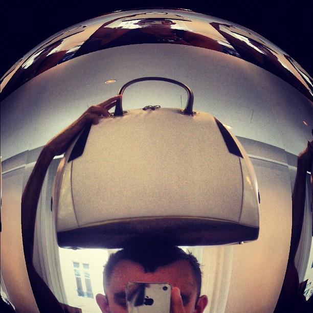 Thierry Mugler запускает линию сумок (фото 6)