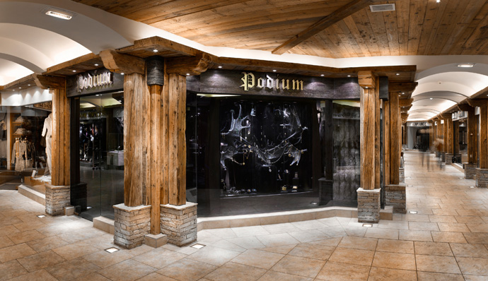 В Куршевеле открылся pop-up Podium Jewellery (фото 1)