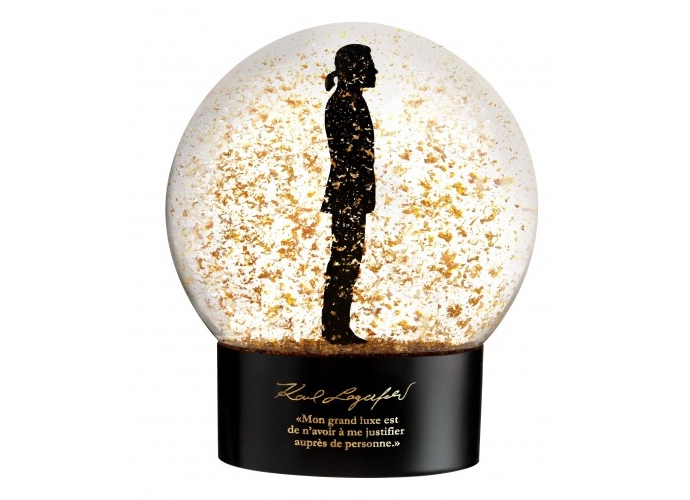 Рождественский подарок Карла Лагерфельда (фото 1)