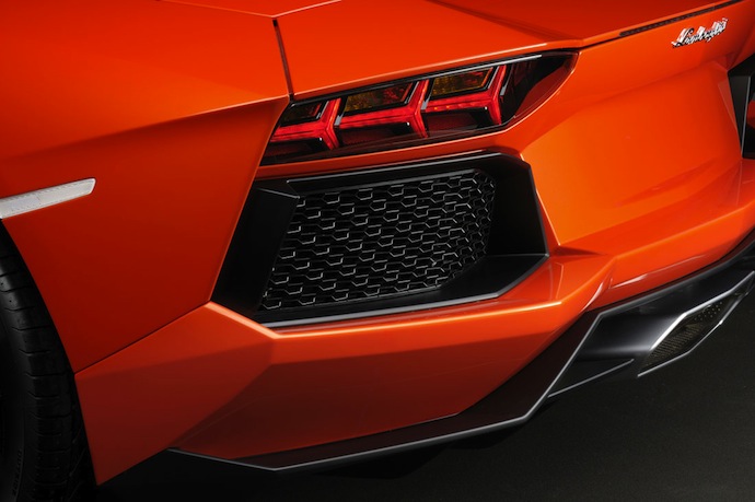 Новый Lamborghini Aventador (фото 6)