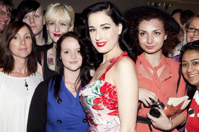 Дита фон Тиз представила коллекцию одежды (фото 4)