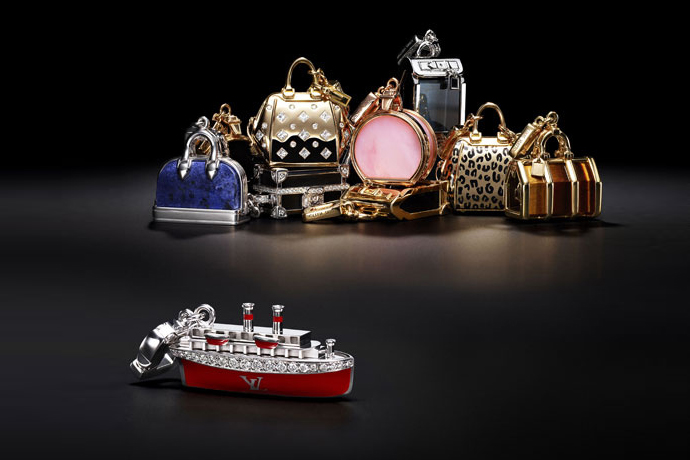 Праздничная коллекция брелоков Louis Vuitton (фото 1)