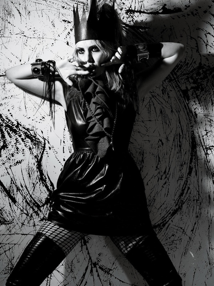 В колонках: Lykke Li (фото 2)