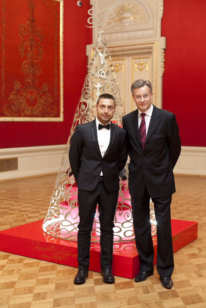 Уникальная елка Lancel Daligramme в Большом (фото 2)