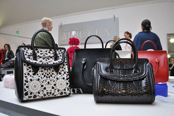 Alexander McQueen выпустит новую сумку (фото 3)