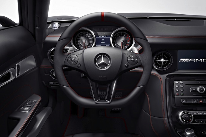 Обновленный спорткар Mercedes-Benz (фото 2)