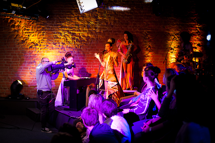 Новое вечернее шоу на "Дожде" (фото 20)