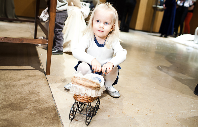 Новогодняя елка в бутике Cartier (фото 13)