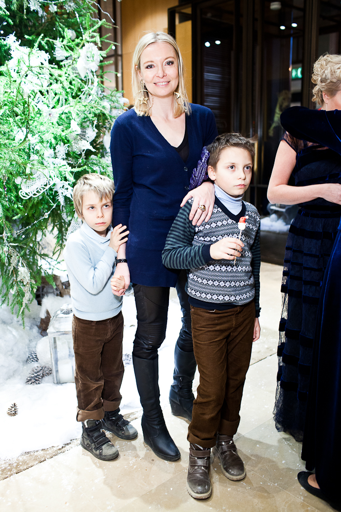 Новогодняя елка в бутике Cartier (фото 12)