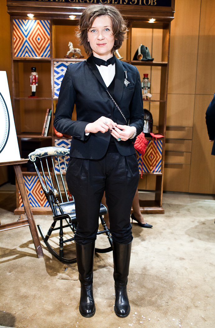 Новогодняя елка в бутике Cartier (фото 11)