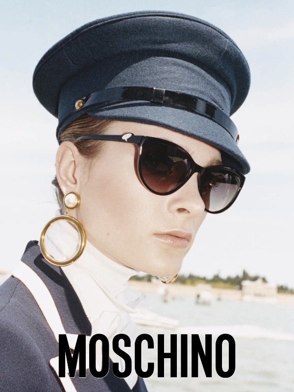 Кампания Moschino осень-зима 2011 (фото 5)