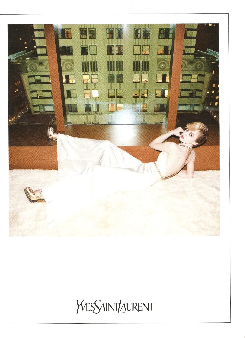 Yves Saint Laurent осень-зима 2011 (фото 3)