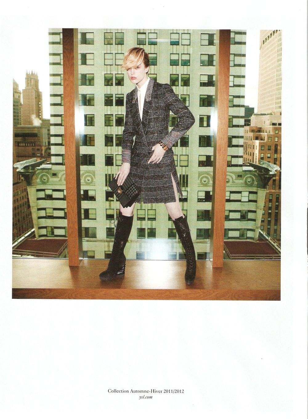 Yves Saint Laurent осень-зима 2011 (фото 2)