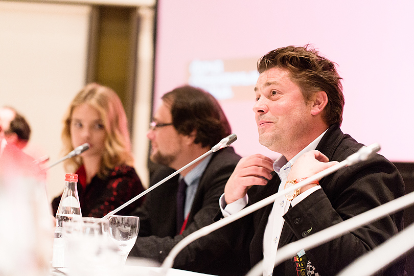 Работа форума "Каждый ребенок достоин семьи" (фото 9)