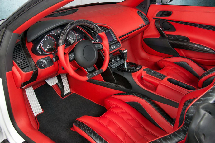 Audi R8 V10 Spyder (фото 8)